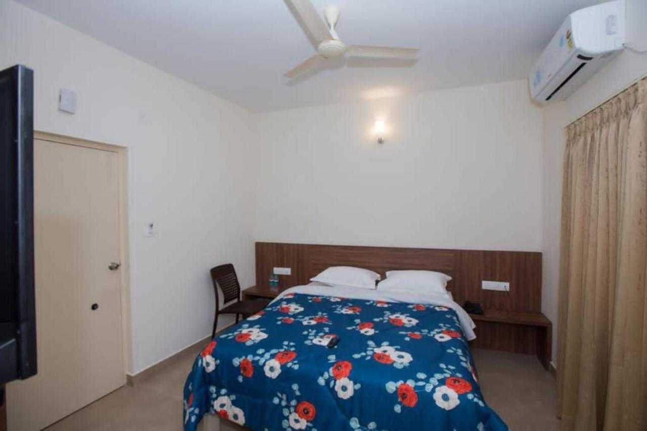 Hotel Vijaya Lakshmi Residency - Yeshwanthpur Бангалор Екстериор снимка