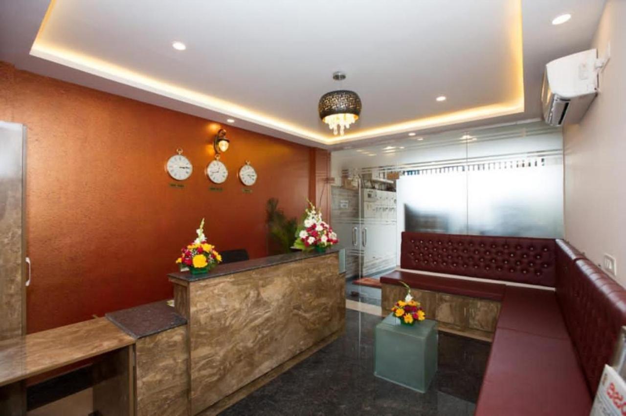 Hotel Vijaya Lakshmi Residency - Yeshwanthpur Бангалор Екстериор снимка