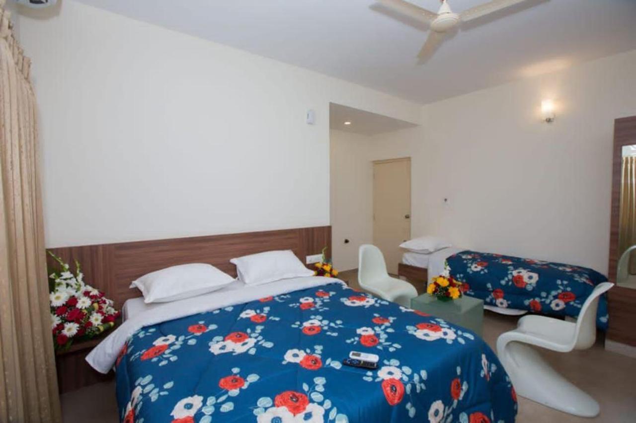 Hotel Vijaya Lakshmi Residency - Yeshwanthpur Бангалор Екстериор снимка
