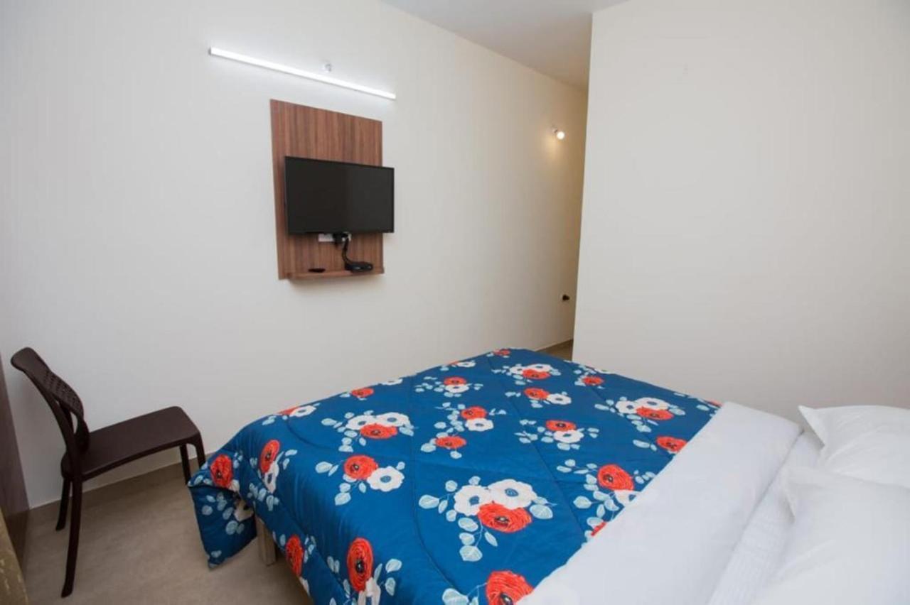 Hotel Vijaya Lakshmi Residency - Yeshwanthpur Бангалор Екстериор снимка