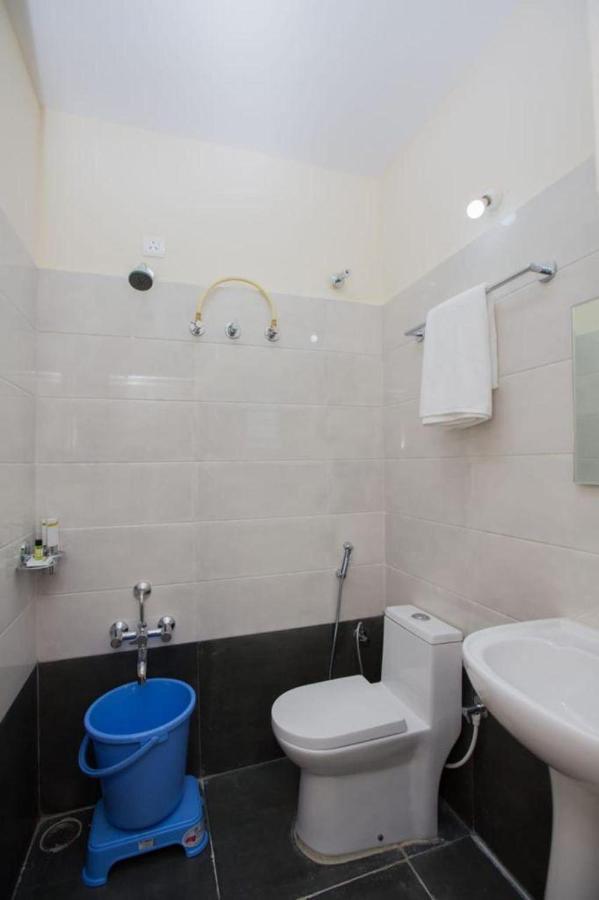 Hotel Vijaya Lakshmi Residency - Yeshwanthpur Бангалор Екстериор снимка