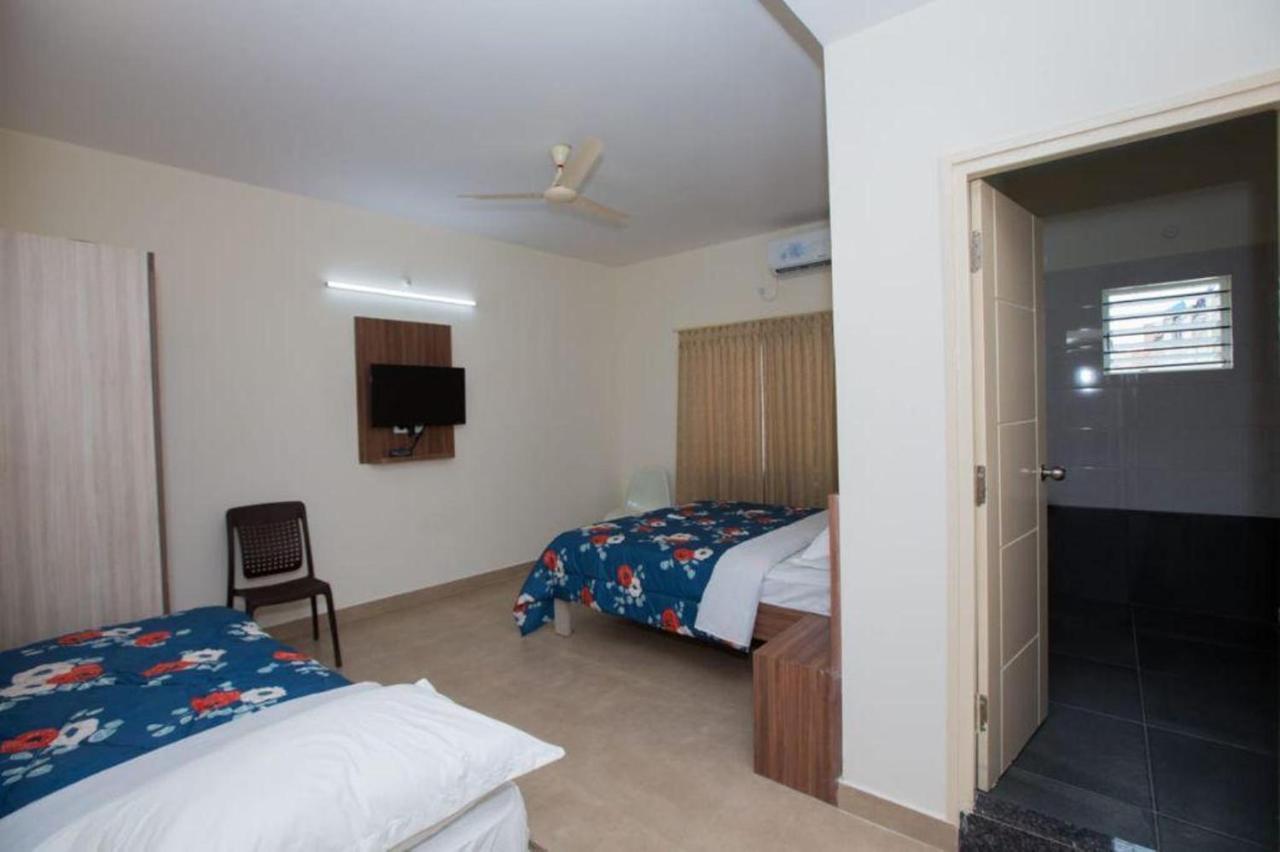 Hotel Vijaya Lakshmi Residency - Yeshwanthpur Бангалор Екстериор снимка